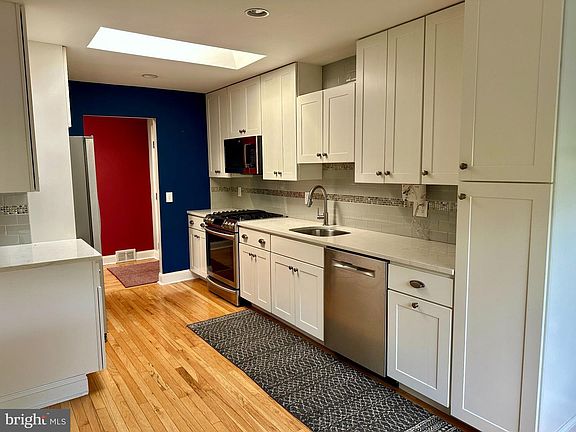 3rd image of 209 White Marsh Way