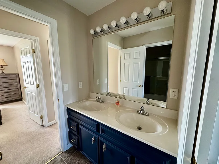 212 Birchtree Ct — Photo 14