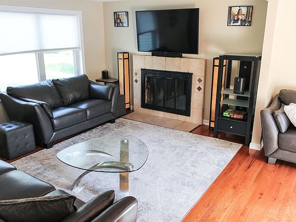 3rd image of 13 Antrim St