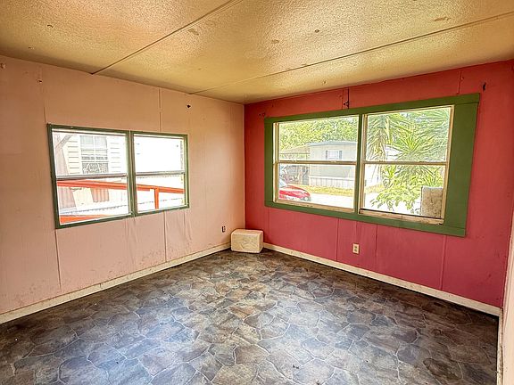 5th image of 920 Boardwalk Ln #821