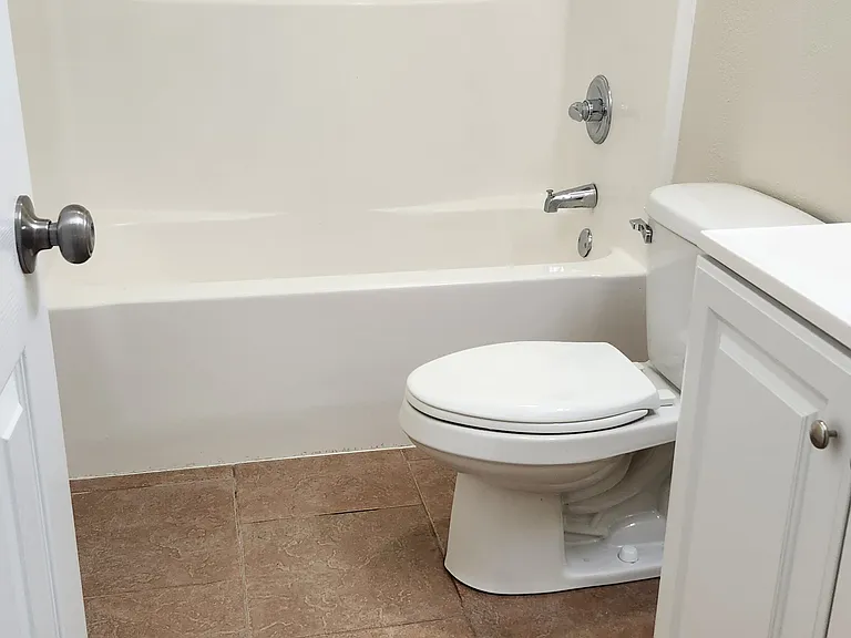 157 Bay View Dr — Photo 8