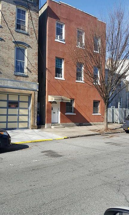 1st image of 114 Montgomery Ave