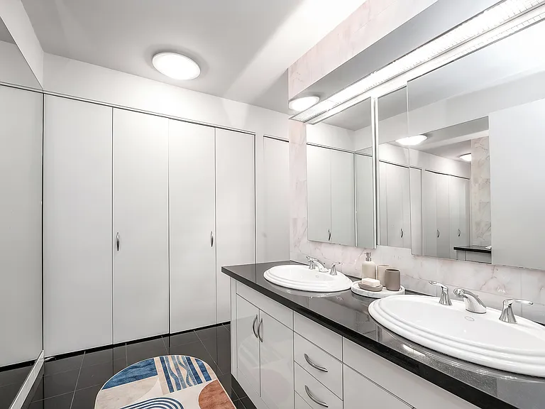420 E 61st St #17B — Photo 10