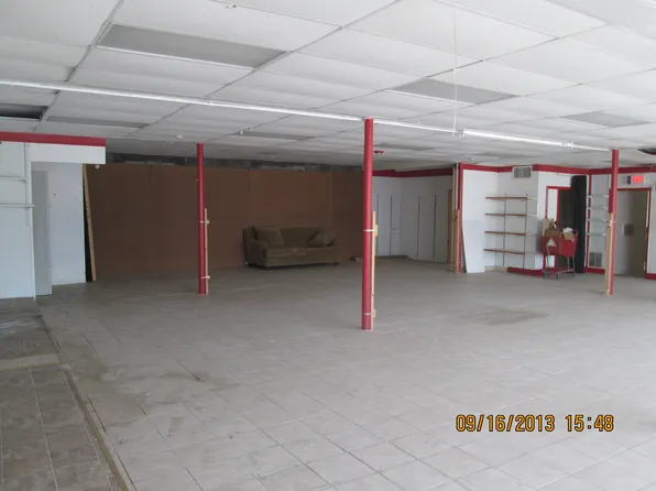 1674 Main St, West Warwick, RI 02893