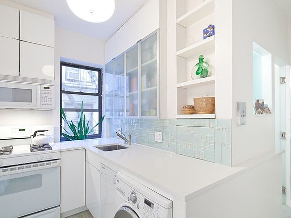 256 South 4th Kitchen