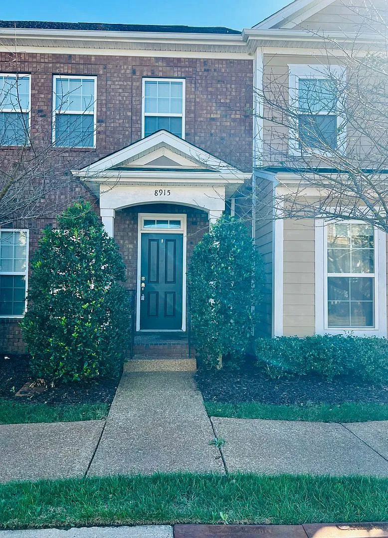 Special: Lock-In Price For Up To 18 Month Lease - 3 Bedroom/2.5 Bathroom Sugar Valley Townhome — Photo 1