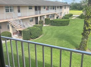 1100 E Caroline St APT 205, Tavares, FL 32778