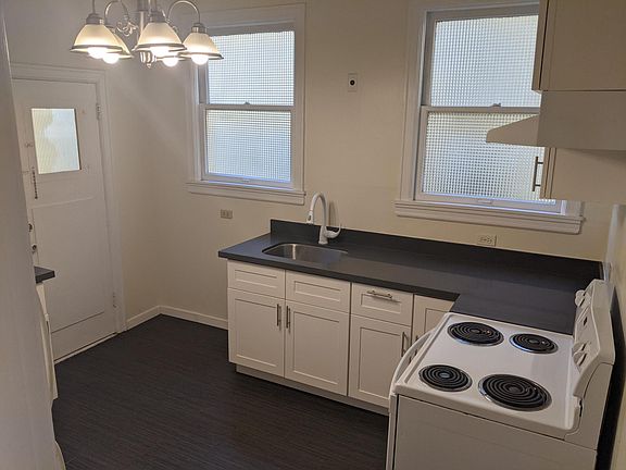 2nd image of 2508 Lake St APT 1