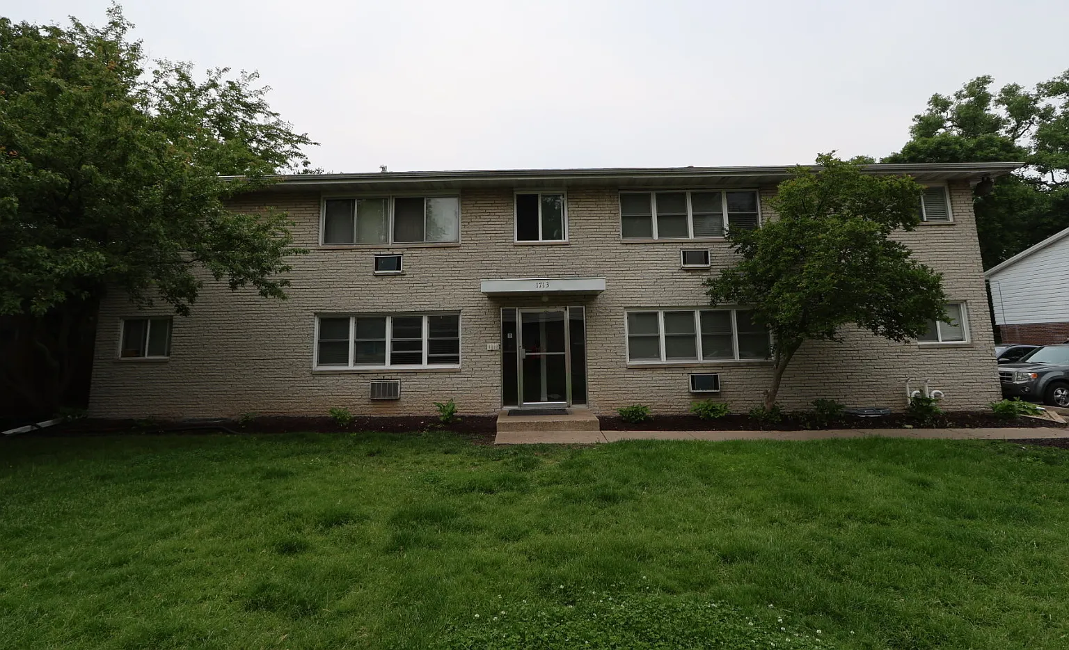 1701 Blossom Lane — Photo 4