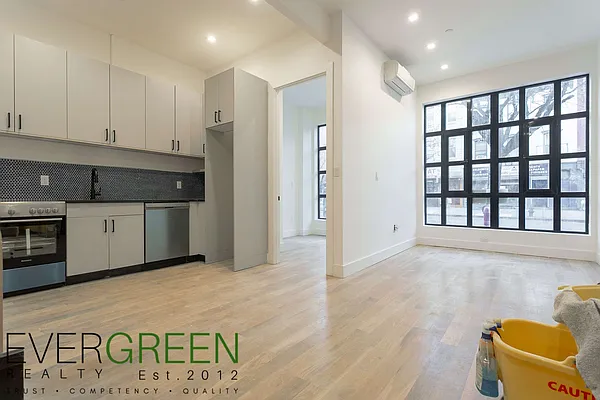 Rented by Evergreen Apartments BK | media 19