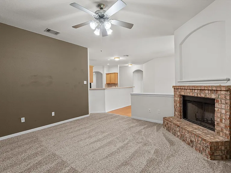 1916 Wheaton Trl — Photo 9