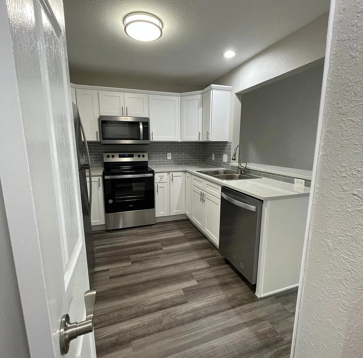 2 bed, 1200 sqft, $1,495 — Photo 2