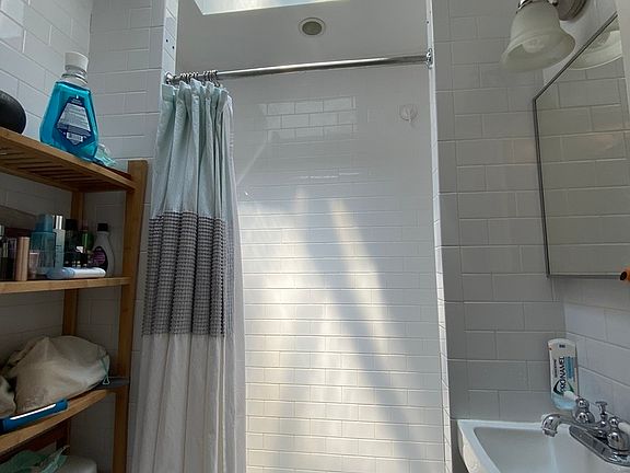 2nd image of 292 20th St APT 3L