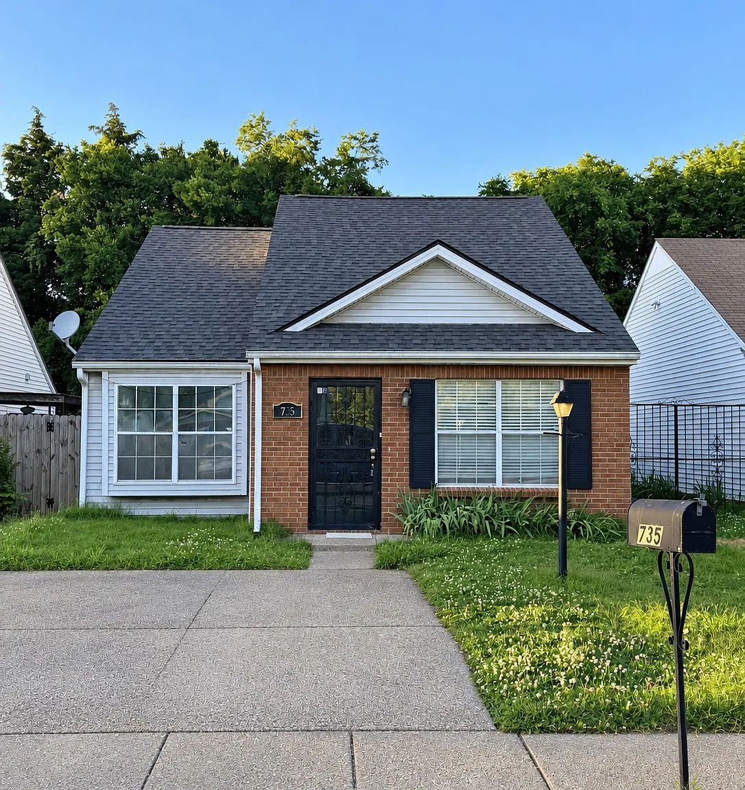 3 bed, 2.0 bath, 1701 sqft, $1,895 — Photo 1