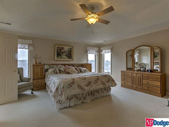 5th image of 5617 S 171st St
