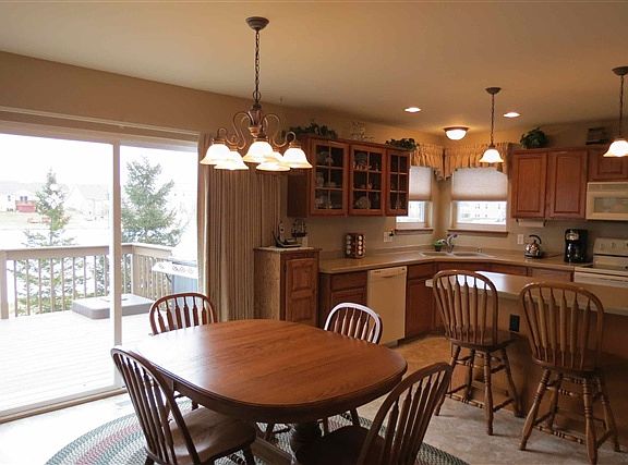 5th image of 310 Brookstone Dr