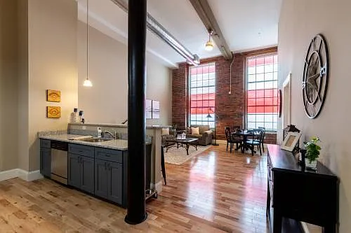 Pacific Mill Lofts — Photo 13