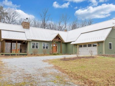 1138 Recess Cir, Big Island, VA, 24526