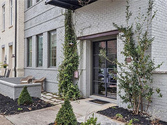 5th image of 458 Selborne Way