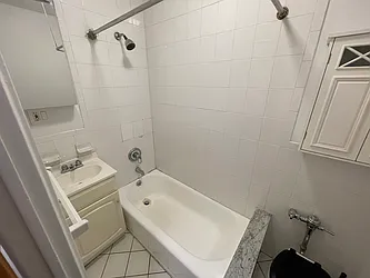 Rented by R New York