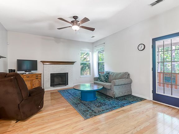 3rd image of 5413 Greggs Landing Dr