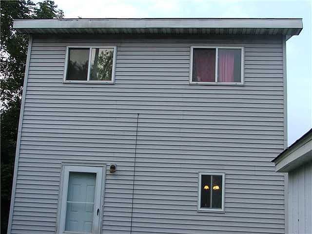 2nd image of 370 Lakeview Dr