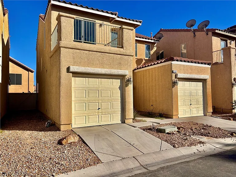 7432 Decoro St — Photo 2