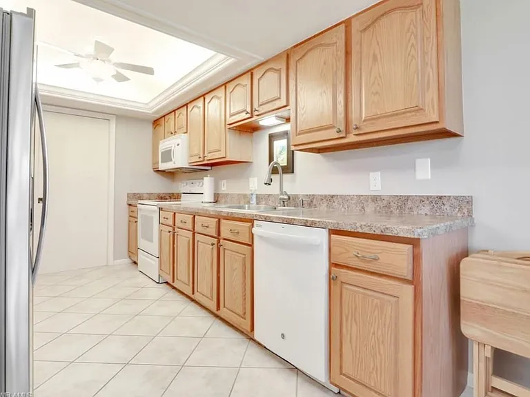 7141 Golden Eagle Ct #822 — Photo 11