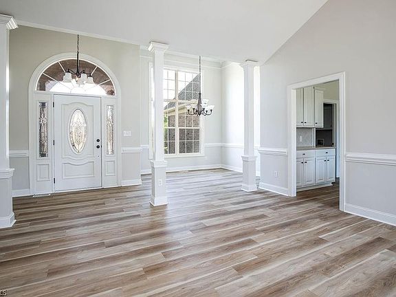 4th image of 2007 Shady Oak Ln