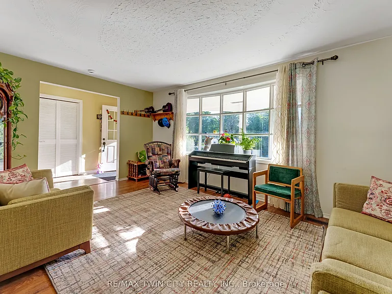 510 Edenbrook Pl — Photo 4