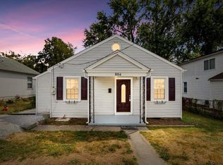 804 10th St, Radford, VA 24141