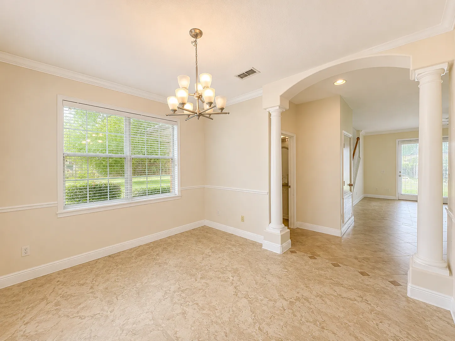 3 bed, 2.5 bath, 1803 sqft, $3,150 — Photo 2