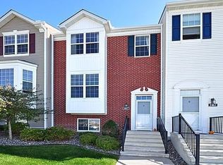 1457 Coneflower Ln, Shakopee, MN 55379