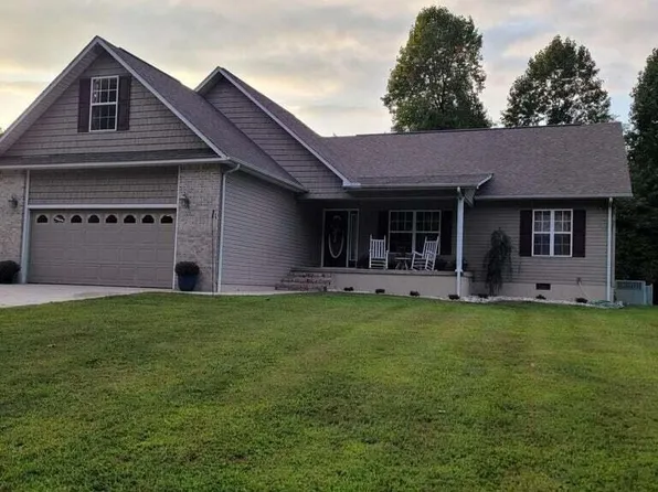95 Chapel Hill Dr, Crossville, TN 38555