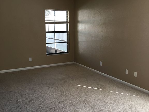 4th image of 8704 Hampden Dr