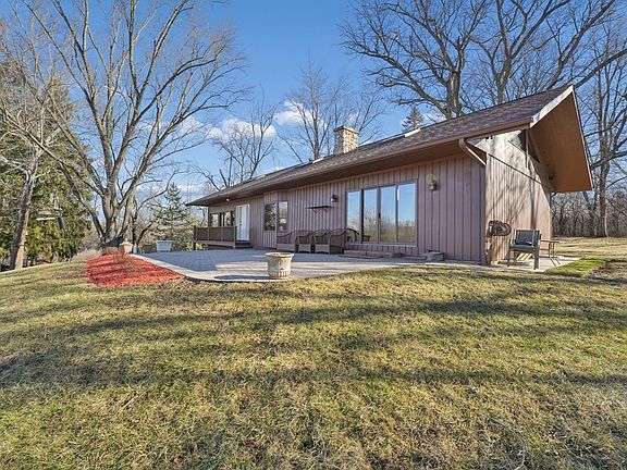 2nd image of 120 Old Barrington Rd