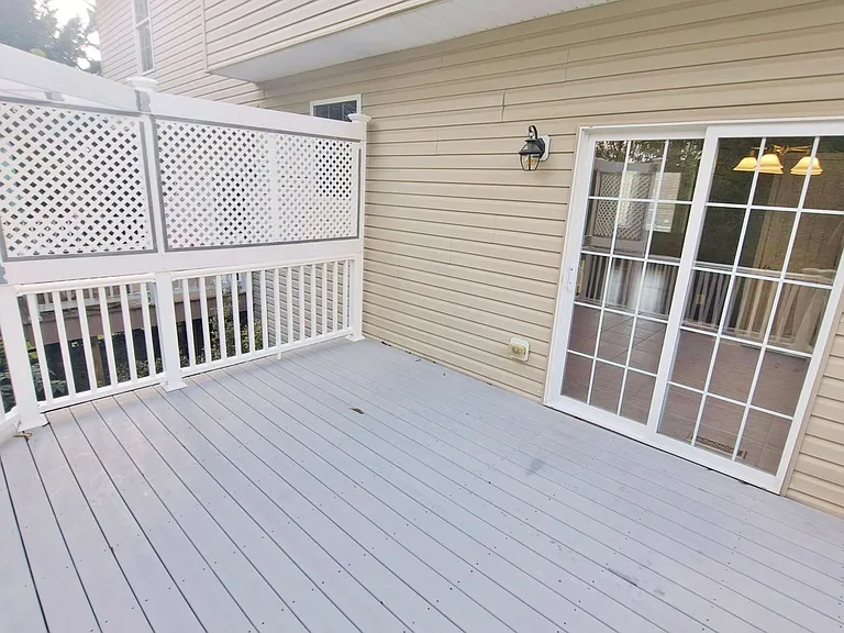 253 N Front St — Photo 46
