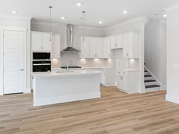 5th image of 324 Brightside Trl