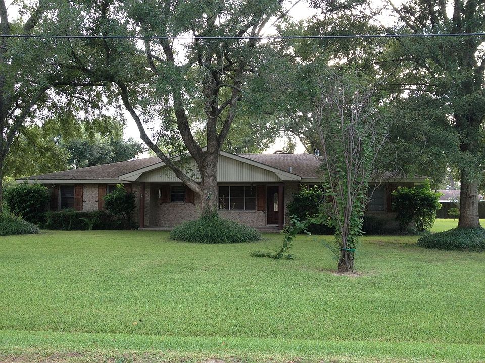 1st image of 361 Bruce Cir