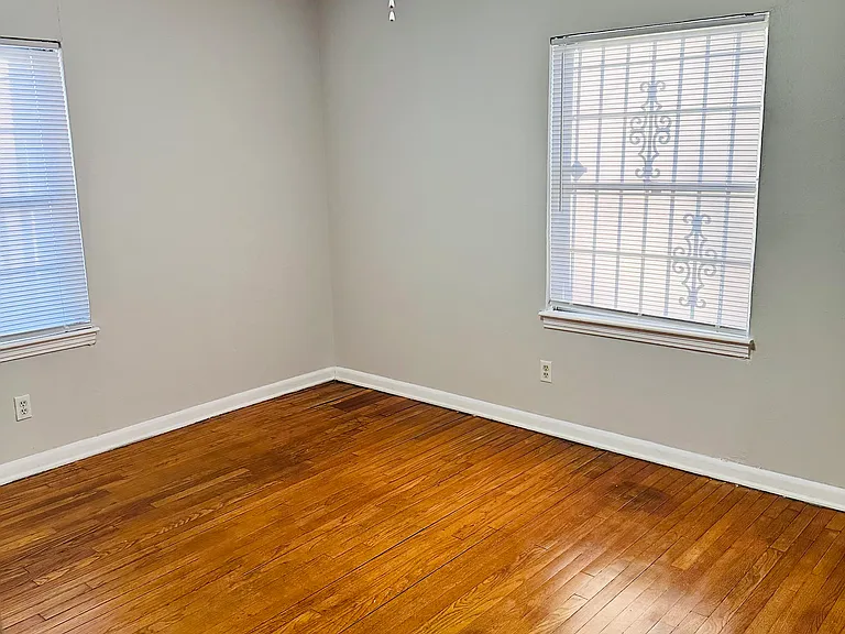 5918 Nelwyn St — Photo 5