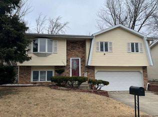 3264 Bluebird Dr, Decatur, IL 62526
