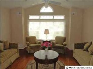 1 Lyon Ct, Manchester, NJ 08759