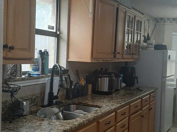 2nd image of 7913 Clear Brook Cir