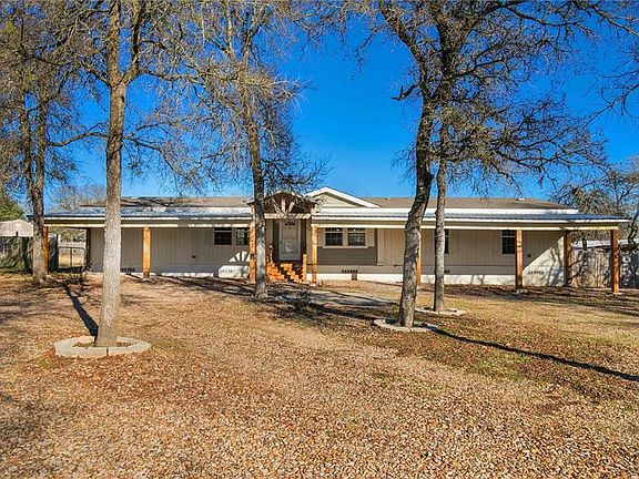 3rd image of 181 Maegan Ln
