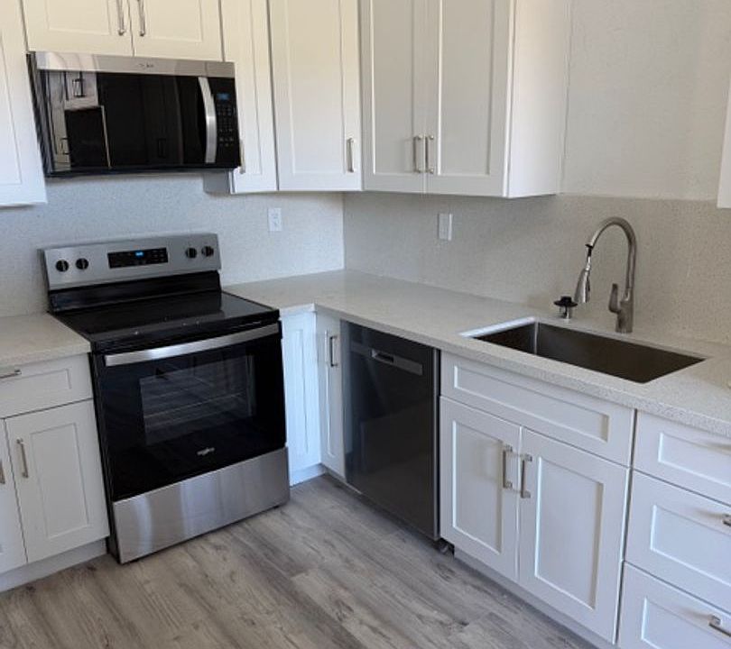 1st image of 1243B Van Nuys St #1245-B