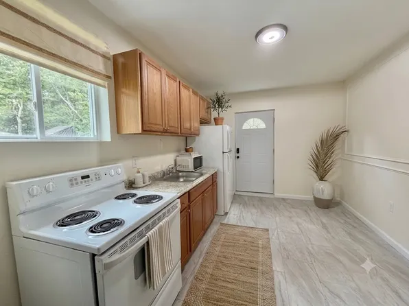 (undisclosed Address), Coram, NY 11727