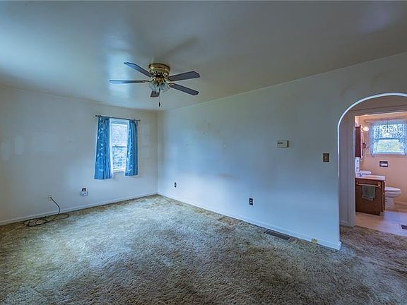 5th image of 2448 Keystone Ave