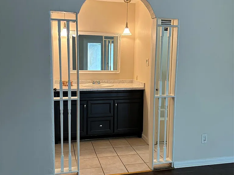3506 Valerie Ln — Photo 10