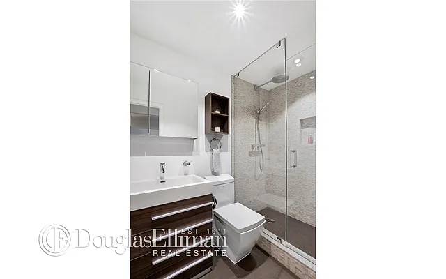 Sold by Douglas Elliman | media 15