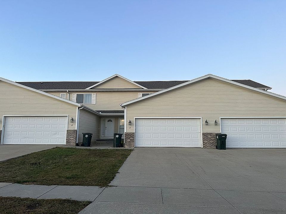 1st image of 1205 Amelia Dr #3